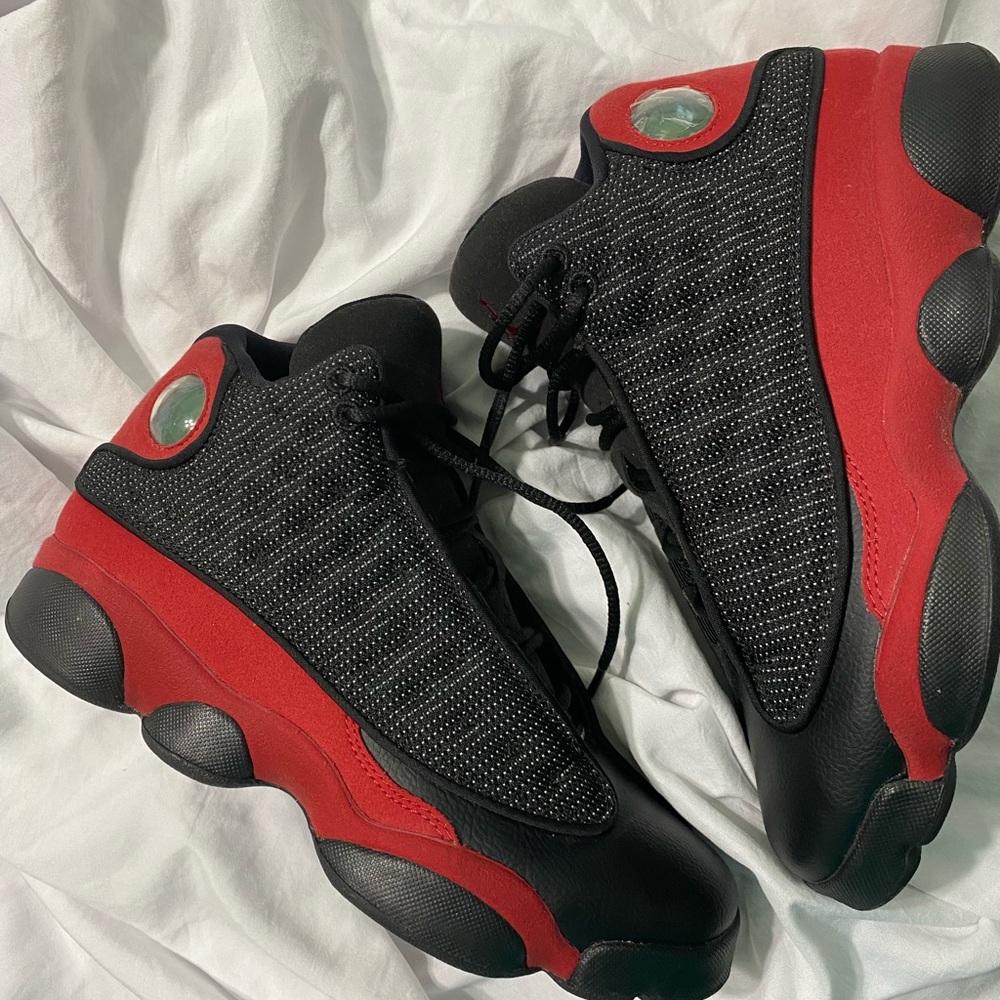 Black and red Jordans 13 XIII size 6 big kids